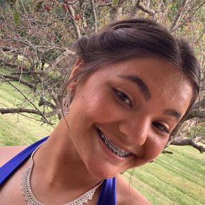 Meet your Posher, Mia